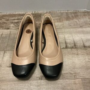 London Fog Women's Black and Cream Heels